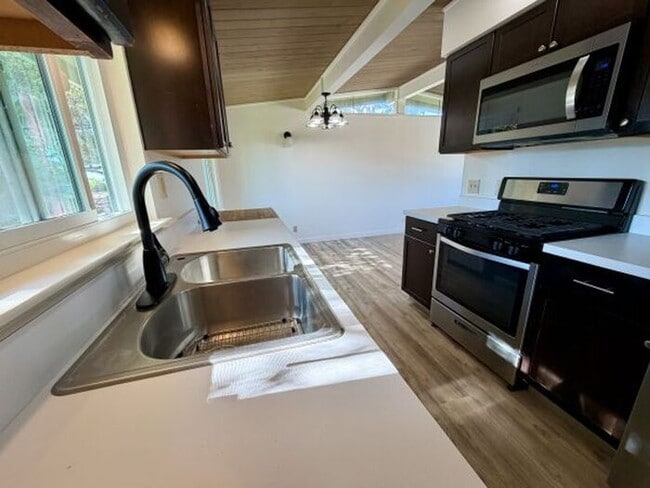 Building Photo - Updated Two Bedroom Duplex in PG!