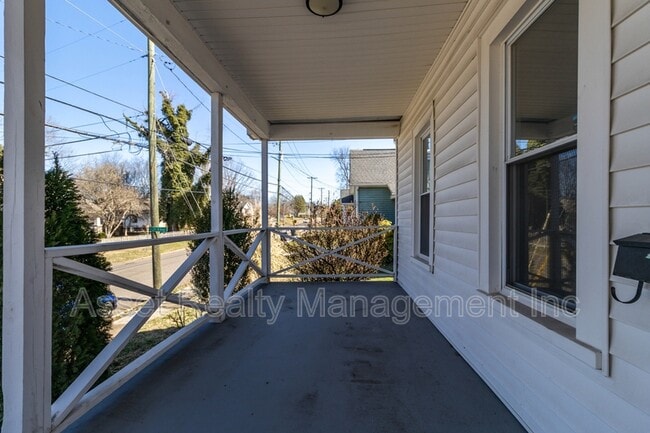 Building Photo - 1900 Edgewood Ave