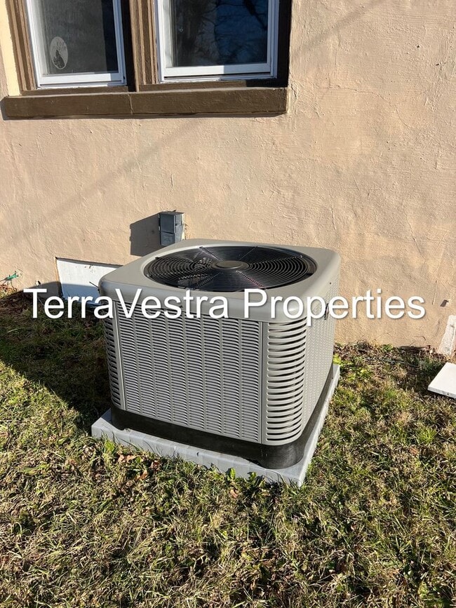 Building Photo - Single Family in Elmer! Eligible for $500 Security Deposit.