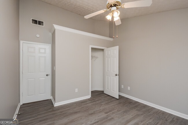 Building Photo - 645 Pebble Blvd