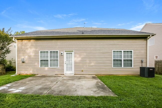 Building Photo - 1413 Moss Creek Dr