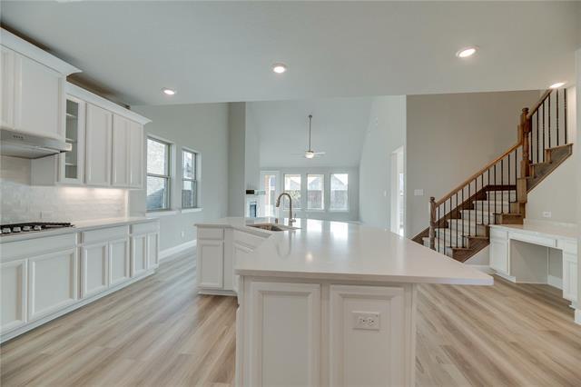 Building Photo - 2121 Sumard Dr