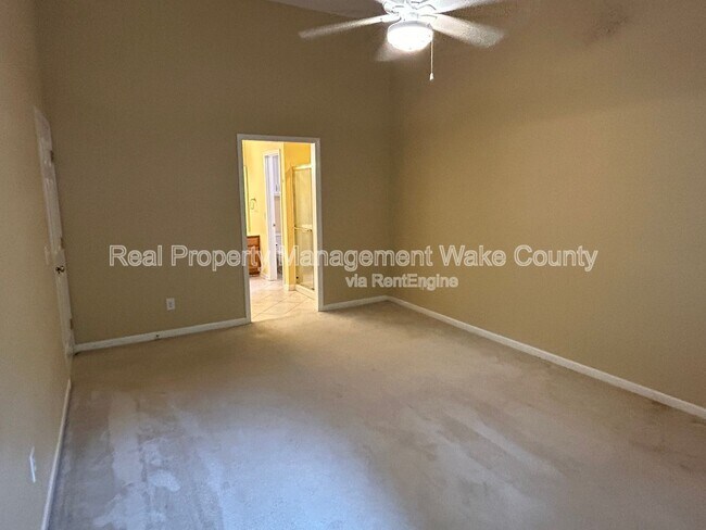 Building Photo - 106 Oak Spring Ct