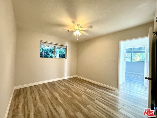 Building Photo - 226 S Gale Dr