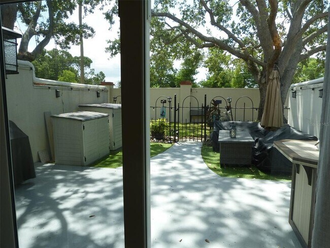 Building Photo - 2700 Bayshore Blvd