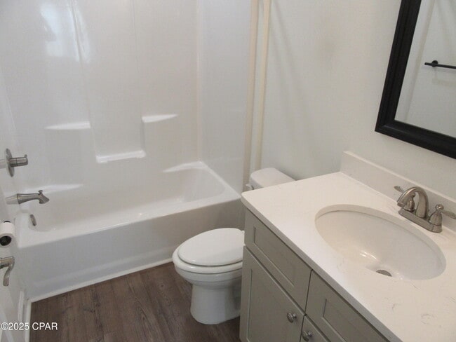 Building Photo - 2811 N Panama Ave