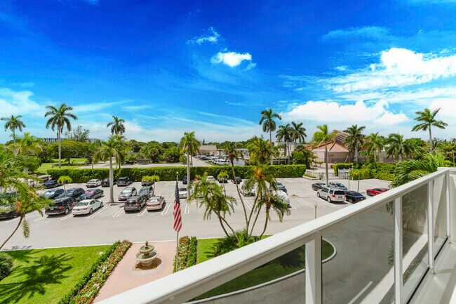 Building Photo - 2800 N Flagler Dr