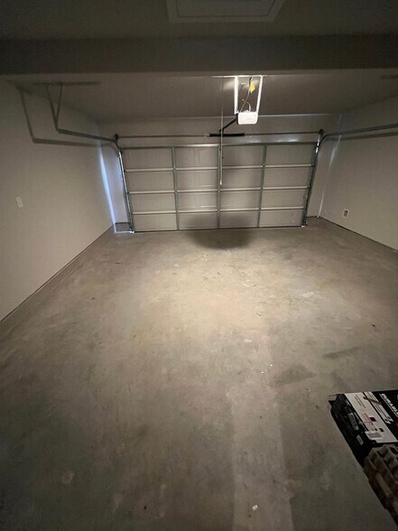 Building Photo - 25553 Blossom Ct