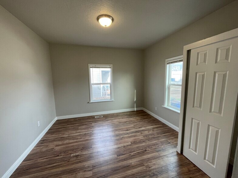 Bedroom - 2429 B Ave