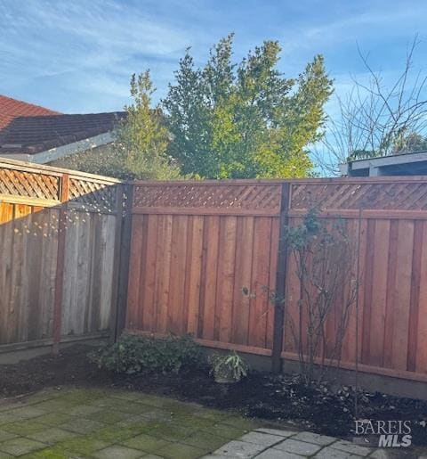 Building Photo - 220 Vineyard Dr