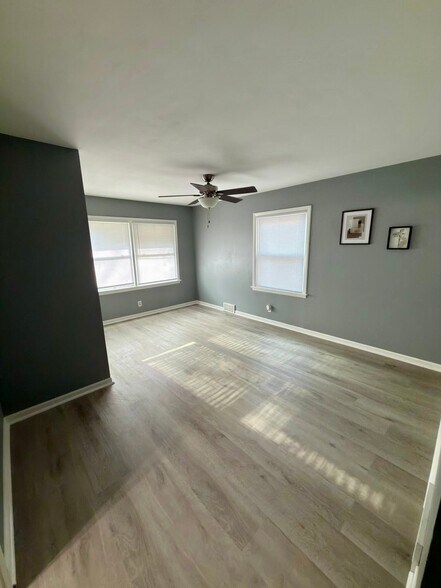 Building Photo - 1730 S 71st St