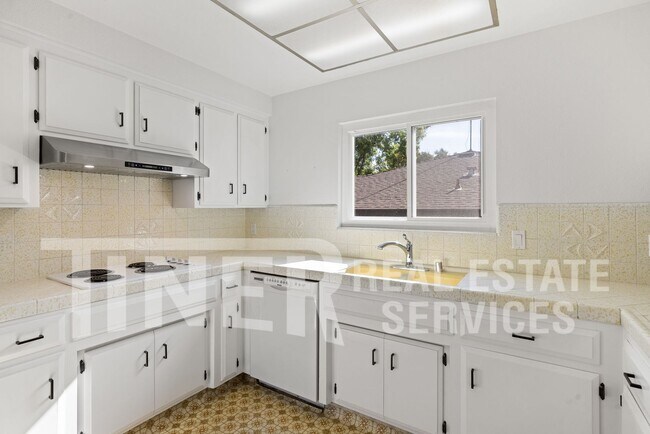 Building Photo - 6406 Winding Way