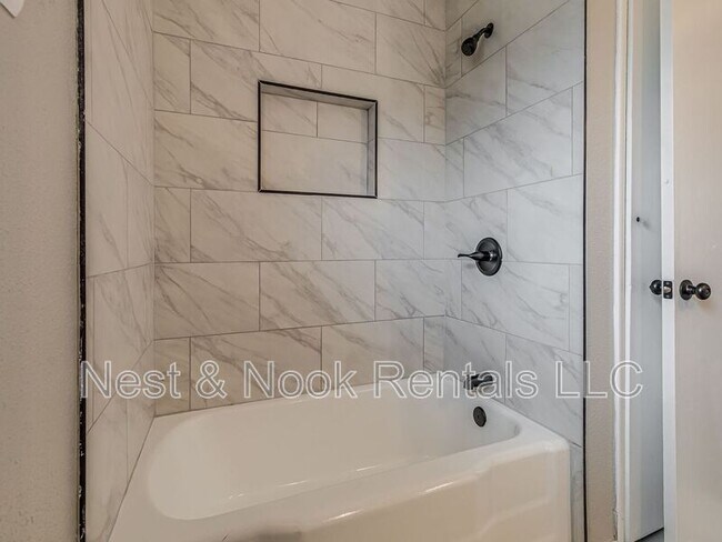 Building Photo - 5735 E 28th St