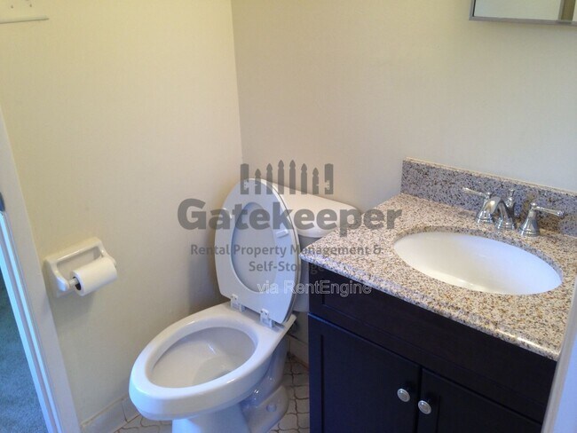 Building Photo - 695 Georgia Ave