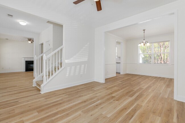 Building Photo - Stylish 3 Bedroom Home in The Sought-After Lake Carolina