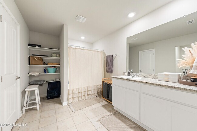 Building Photo - 205 Cane Run Ct