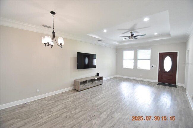 Building Photo - 4101 E Comanche Ave