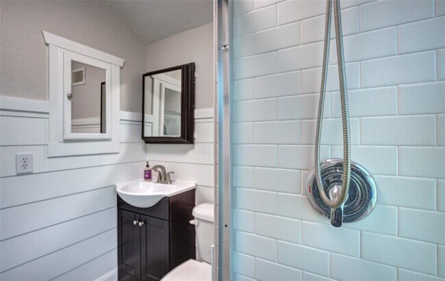 Building Photo - 117 E Euclid Ave