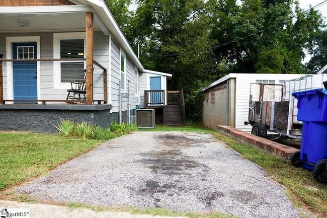 Building Photo - 4 Lindberg Ave