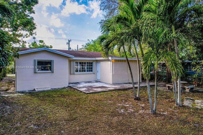 Building Photo - 1507 N 58th Ave