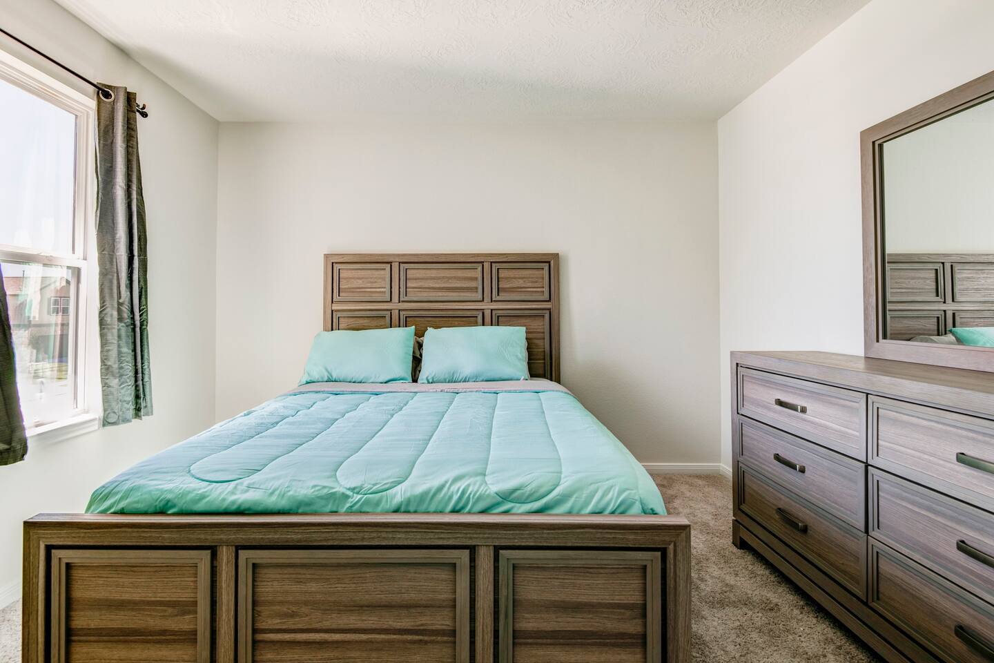 Queen Bedroom (View 1) - 23314 Stahl Creeks Ln