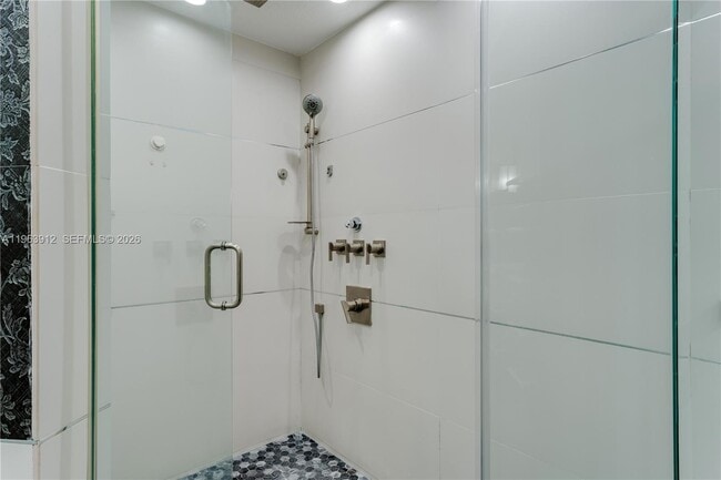 Building Photo - 7044 NW 115th Ct