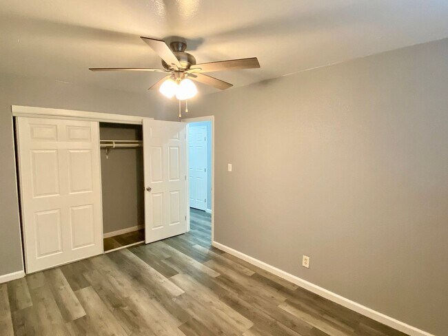 Building Photo - Beautifully Renovated 2BD/1BA Home with Ad...