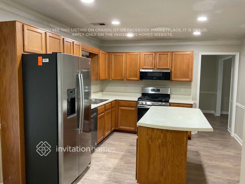 Building Photo - 776 Amberglen Ln