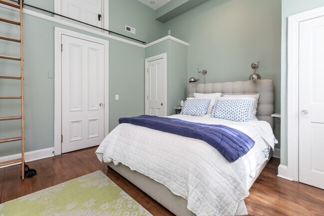 Building Photo - 78 W Concord St