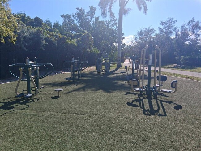 Building Photo - 216 Berry St