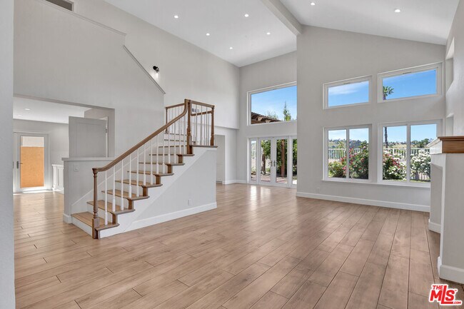 Building Photo - 24701 Cll Conejo
