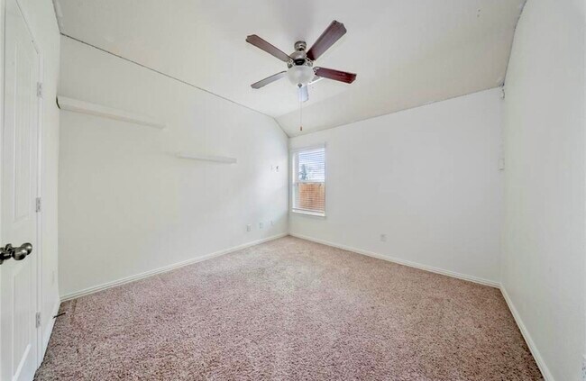 Building Photo - 3306 Benbrook Springs Ln