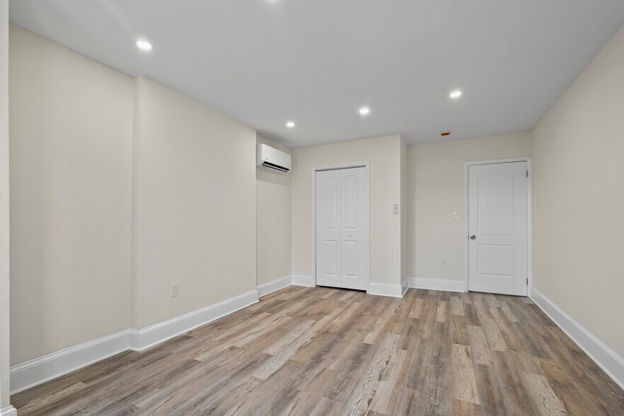 Building Photo - 2539 Saint Paul St