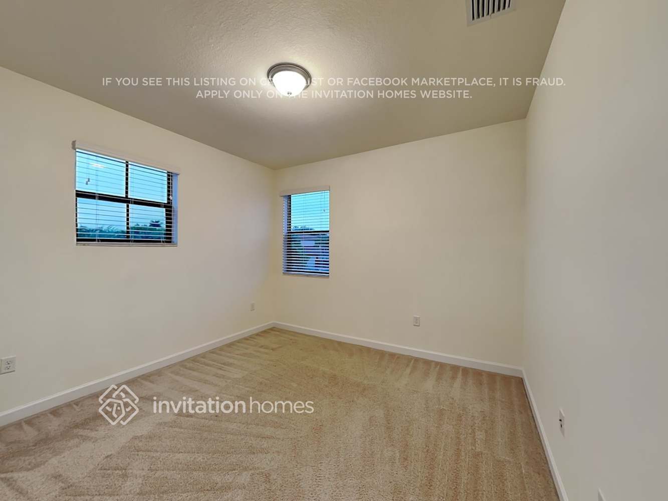Building Photo - 121 SE 35 Ave