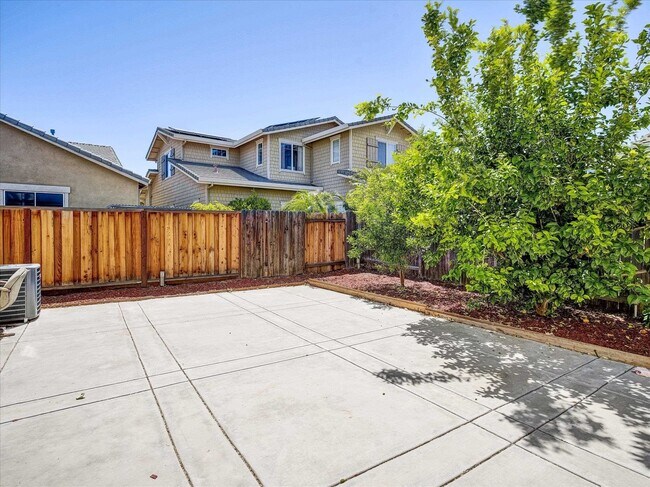 Building Photo - 4312 Middlefield Dr