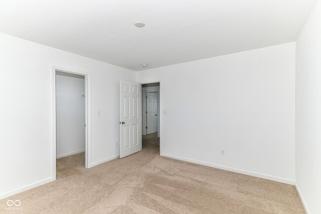 Building Photo - 5375 Maywood Dr