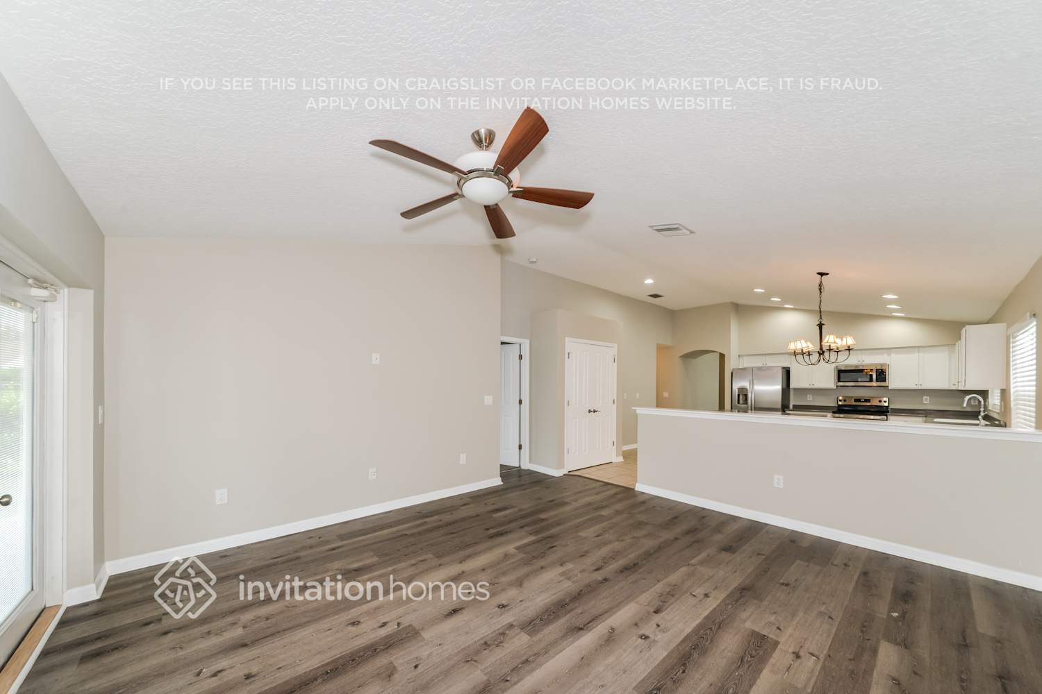 Building Photo - 16320 Bridgeglade Ln
