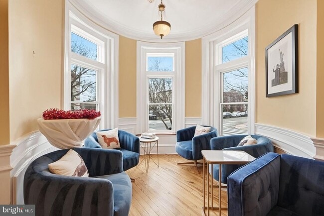 Building Photo - 949 S St NW