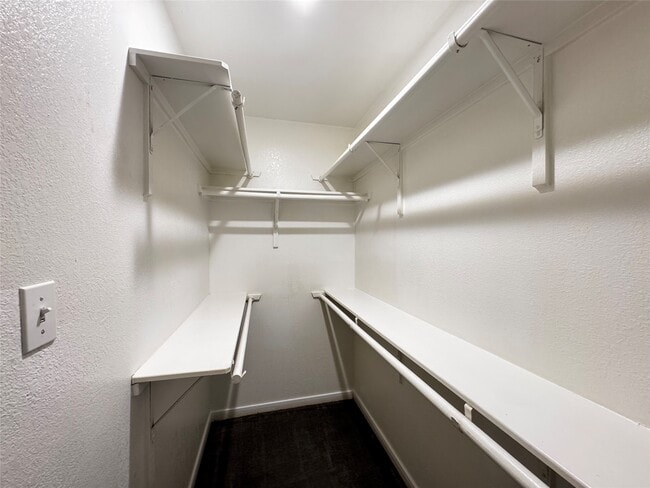 Building Photo - 2110 Turner Dr