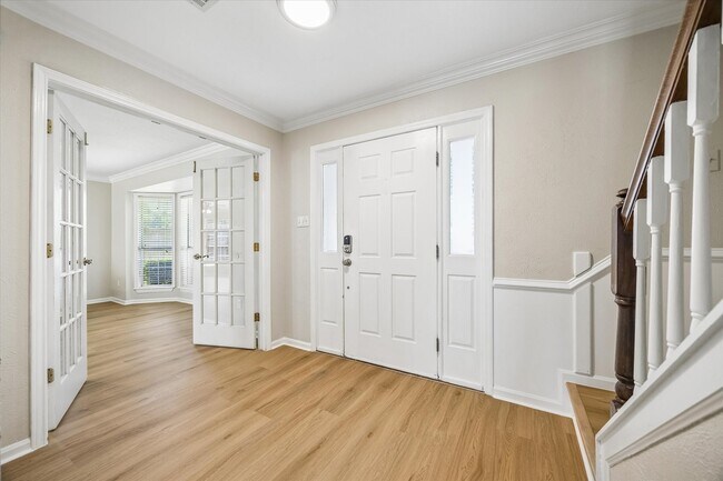 Building Photo - 9806 Gold Cup Way