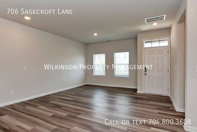 Building Photo - 706 Sagecroft Ln