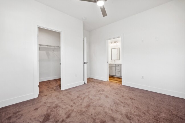 Building Photo - 22 Maiaku St