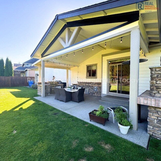 Building Photo - 4 Bedroom House in Puyallup! (Virtual Tour...