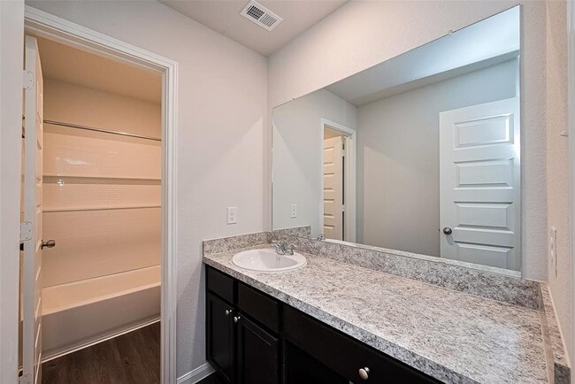 Building Photo - 22548 Cormorant Ct