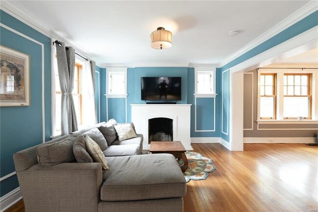 Building Photo - 418 Carswold Dr