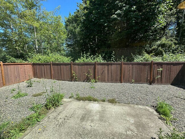 Building Photo - 3 Bed, 2.5 Bath House in Cordata Neighborhood