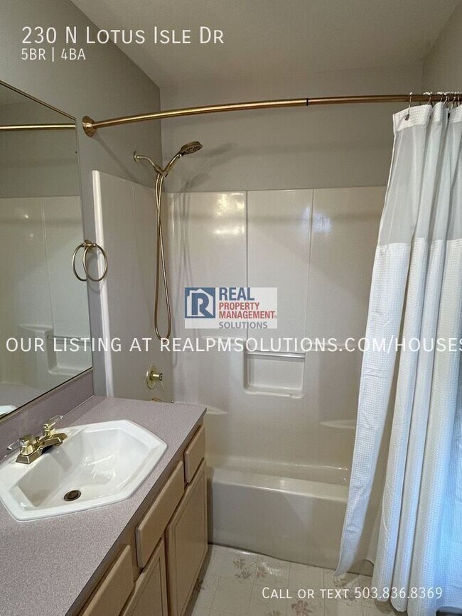 Building Photo - 230 N Lotus Isle Dr