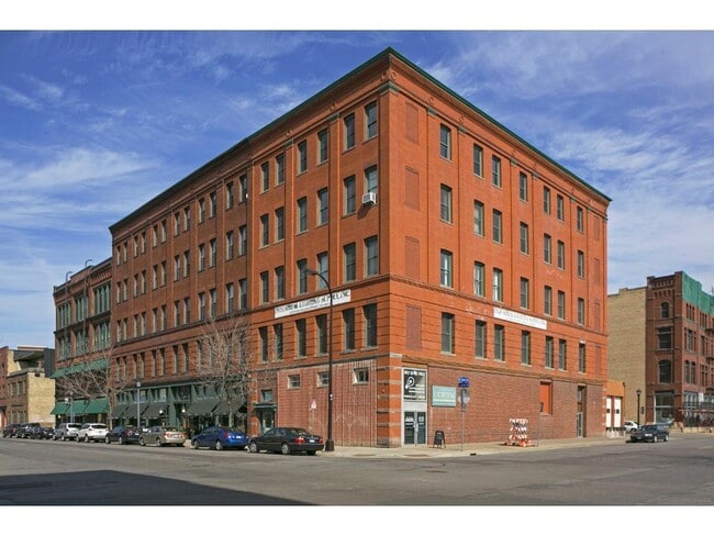 Building Photo - 210 N 2nd St