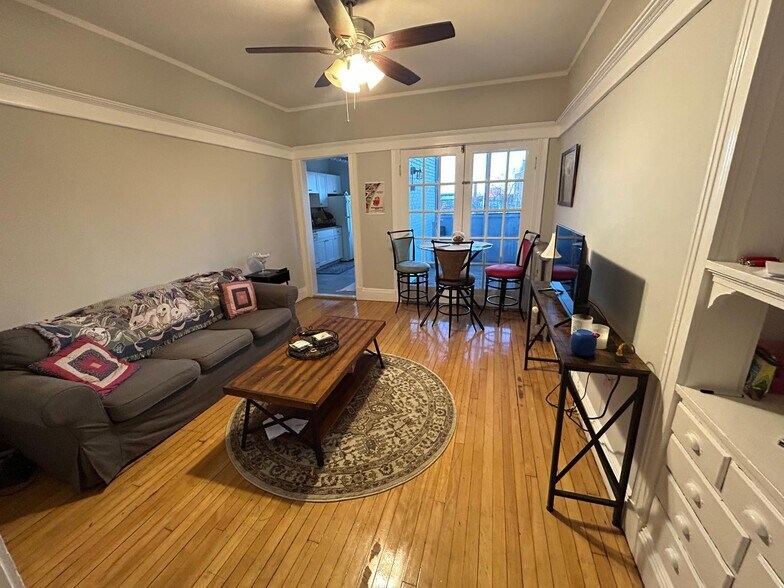 Building Photo - 7 Farrington Ave