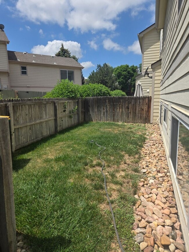 Building Photo - Great 3 bedroom townhome